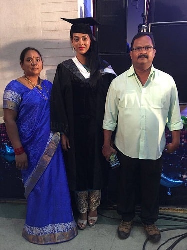 Kamakshi Bhaskarla with her parents