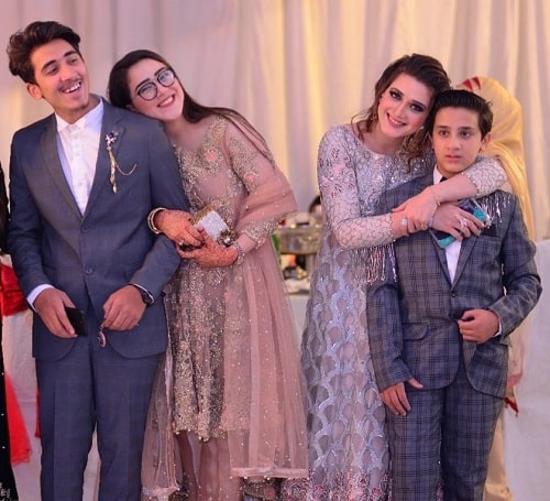 Momina Iqbaal with her siblings