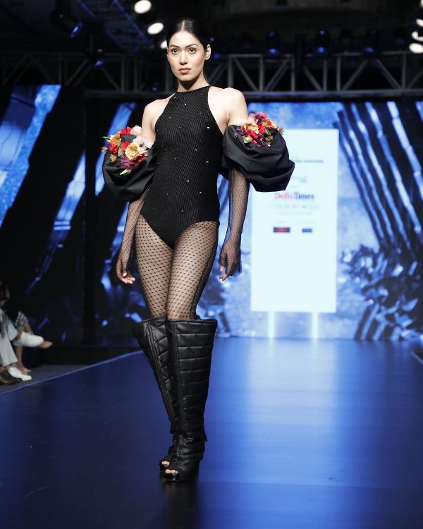 Navisha Raj Kashyap doing rampwalk in a fashion show