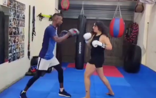 Saloni Batra while practicing boxing
