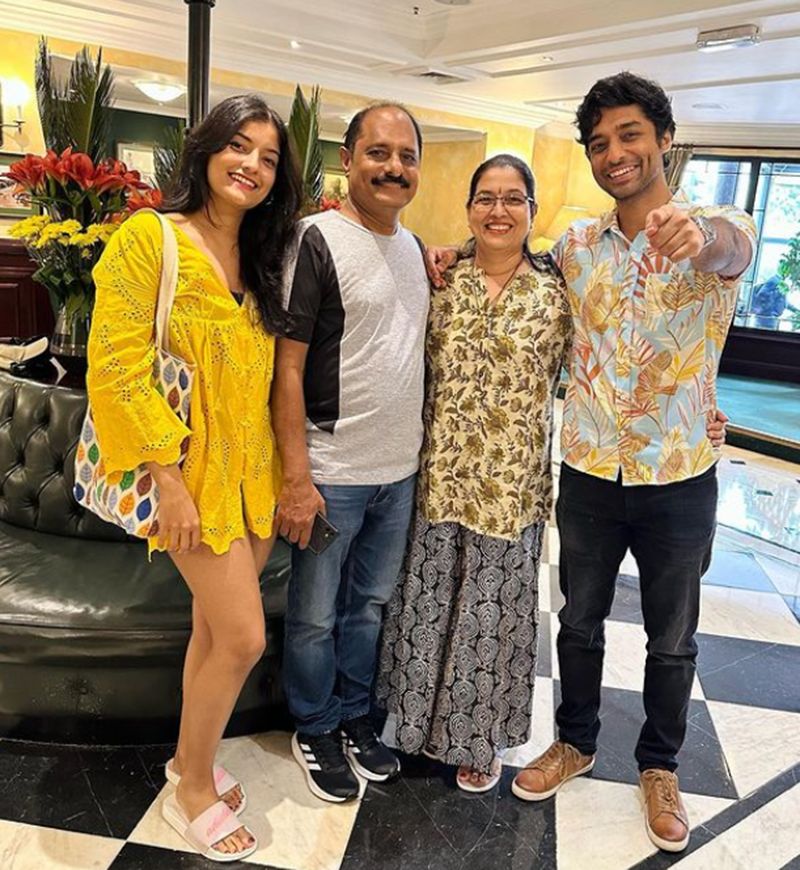 Shreya Hegde with her family