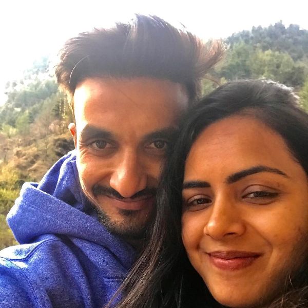 Harshal Patel with his wife