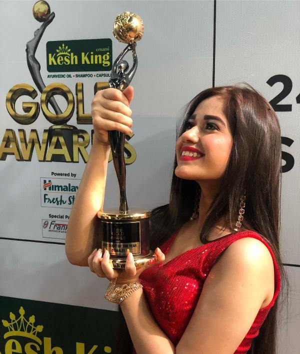 Jannat Zubair Rahmani with her Gold Award
