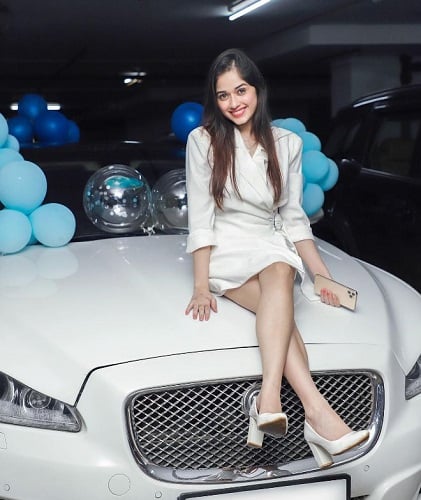 Jannat Zubair Rahmani with her Jaguar car