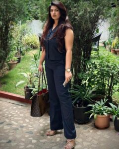 Rasha Kirmani Height, Age, Family, Biography & More » StarsUnfolded