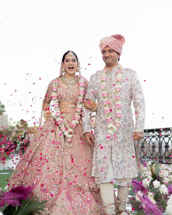 Arushi Sharma and Vaibhav Vishant's wedding photo