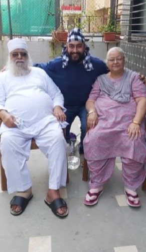 Balvinder Singh Suri with his parents