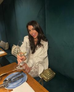 Erika Hammond Height, Age, Husband, Family, Biography » StarsUnfolded