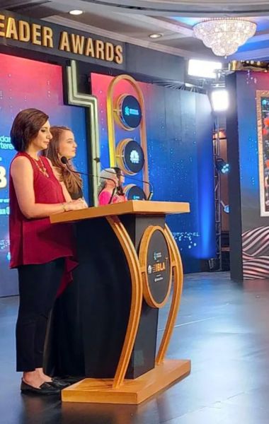 Sumaira Abidi (wearing red) anchoring the CNBC-TV18's India Business Leader Awards 2022