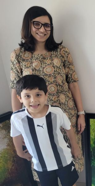 Sumaira Abidi with her son