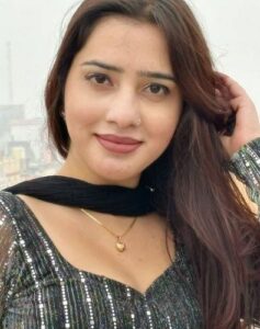 Simran Yadav Height, Age, Family, Biography » StarsUnfolded