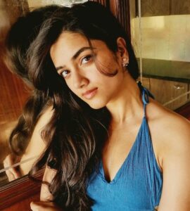 Bhagyashri Borse Height, Age, Family, Biography » StarsUnfolded