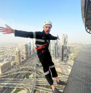 Khalid Al Ameri Height, Age, Wife, Family, Biography » StarsUnfolded