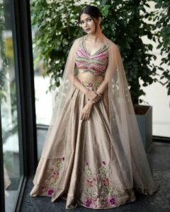 Juhi Rustagi Height, Age, Family, Biography » StarsUnfolded