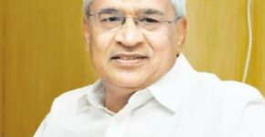 Prakash Karat's photo