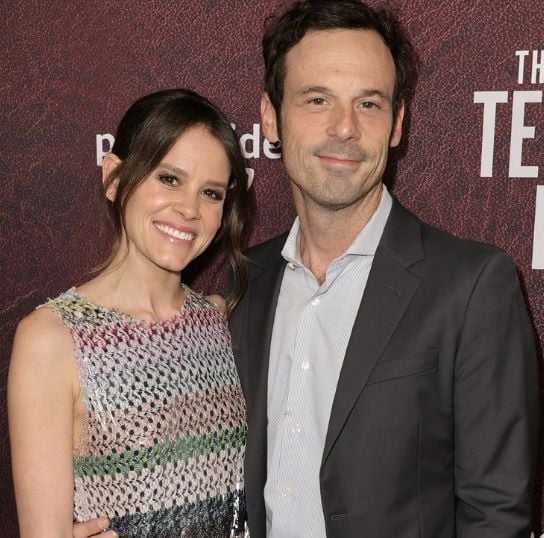 Scoot McNairy with Sosie Bacon