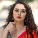 Shruti Marathe Height, Age, Family, Biography