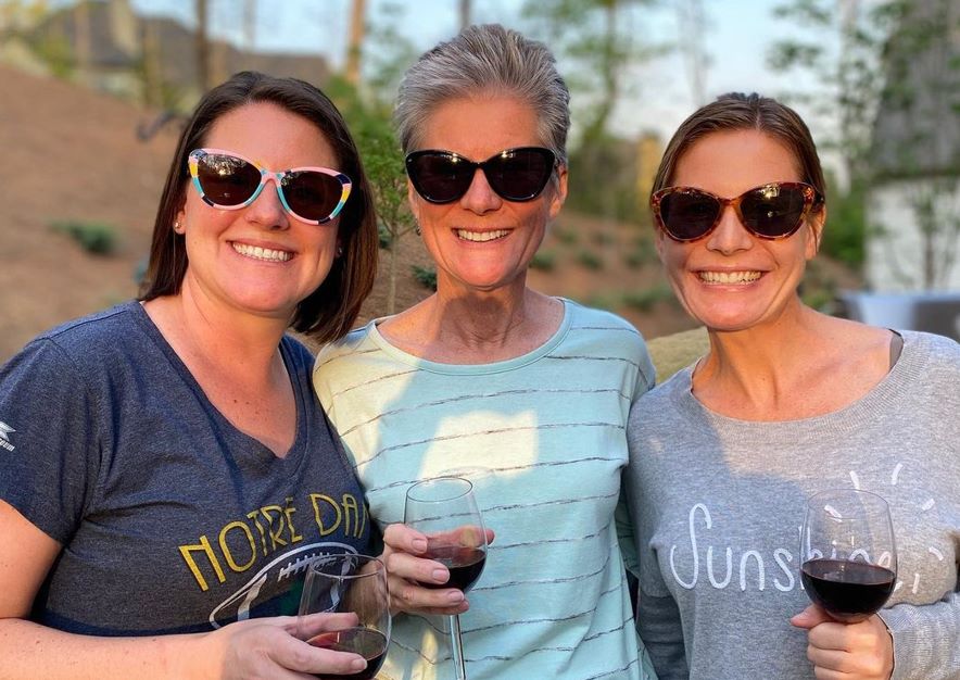 Jen Carfagno with her mother and sister