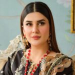 Kubra Khan Height, Age, Family, Biography