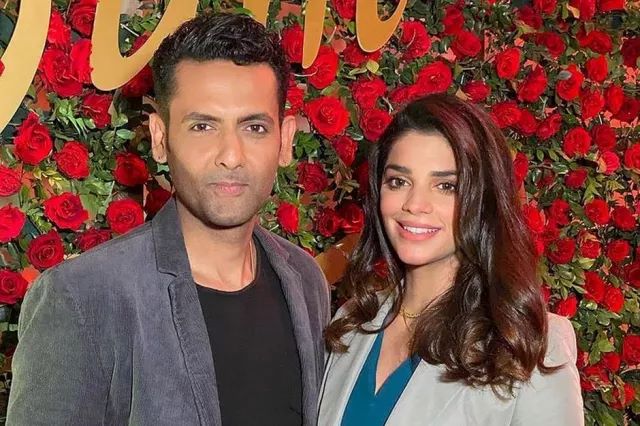 Mohib Mirza with Sanam Saeed