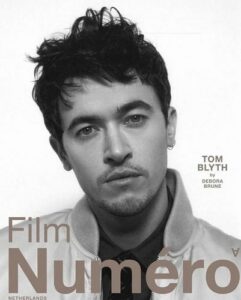 Tom Blyth Height, Age, Girlfriend, Family, Biography » StarsUnfolded