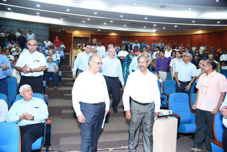 Dilip Shanghvi Age, Wife, Children, Family, Biography » StarsUnfolded