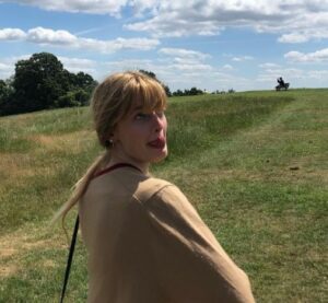 Esther McGregor Height, Age, Boyfriend, Family, Biography » StarsUnfolded