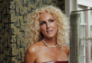 Kimberly Schlapman Height, Age, Husband, Children, Family, Biography