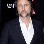 Martin Henderson Height, Age, Girlfriend, Family, Biography