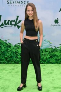 Ryan Kiera Armstrong Age, Family, Biography » StarsUnfolded