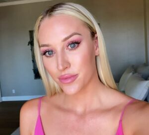 Emily Mayfield Height, Age, Husband, Children, Family, Biography