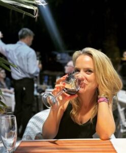 Laura Aikman Height, Age, Boyfriend, Husband, Family, Biography