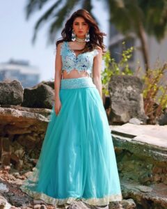 Amy Aela Height, Age, Husband, Family, Biography » StarsUnfolded