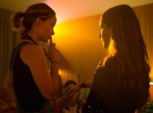 Kaitlyn Dever Height, Age, Family, Biography » StarsUnfolded