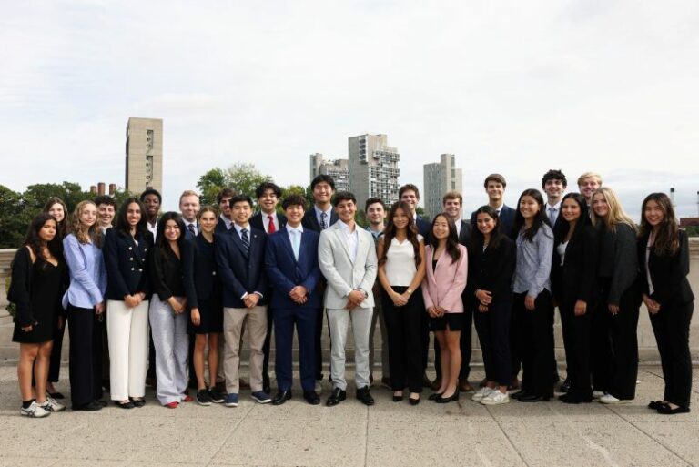 Cleo Carney (Mark Carney's Daughter) Height, Family, Biography