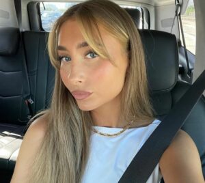 Lily Phillips Height, Age, Biography » StarsUnfolded