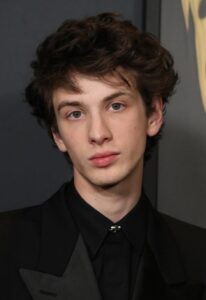 Mark Eydelshteyn Height, Age, Family, Biography » StarsUnfolded