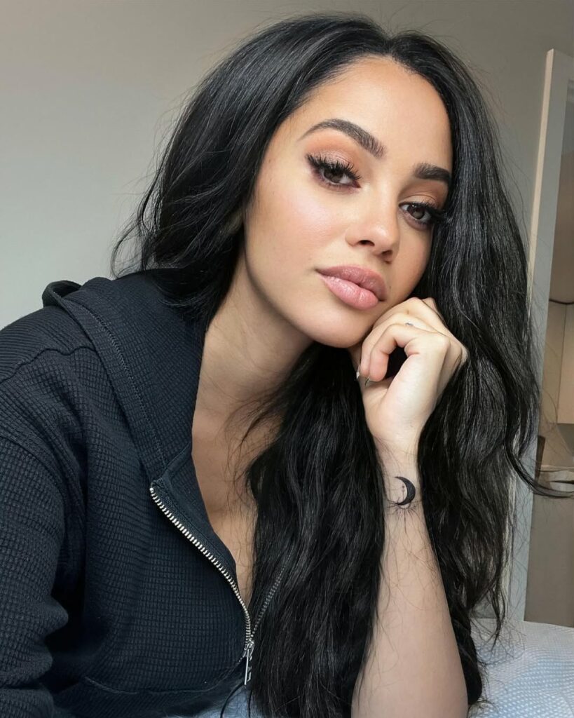 Vanessa Morgan Height, Age, Boyfriend, Husband, Children, Family
