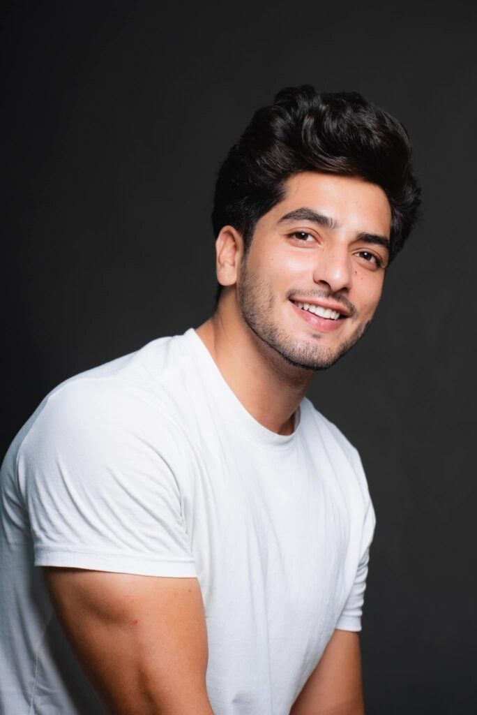 Umair Ibn Lateef Height, Age, Biography » StarsUnfolded