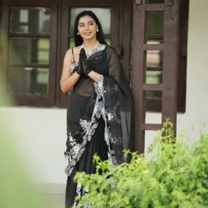 Tanya Mittal Height, Age, Family, Biography » StarsUnfolded
