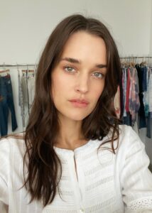 Kate Harrison Height, Age, Wife, Family, Biography » StarsUnfolded