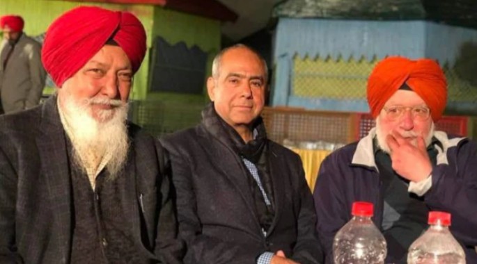 Darshan Singh Sahsi (middle) during an event