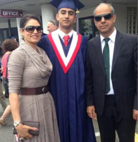 Darshan Singh Sahsi with his wife and son