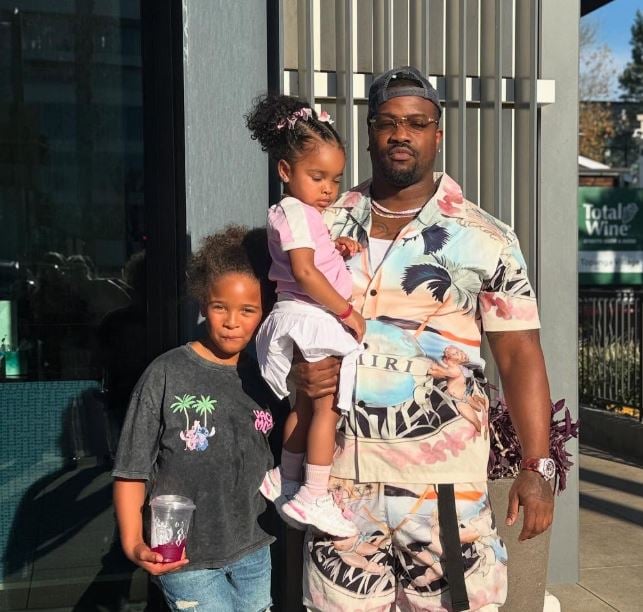 Jamar Champ with his daughter and stepdaughter