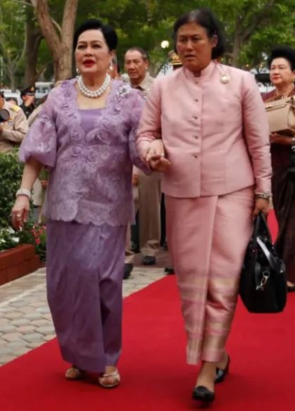 Queen Mother Sirikit (right) during a red carpet event