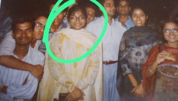 An old picture of Dr Shaheen Sayeed during her college days