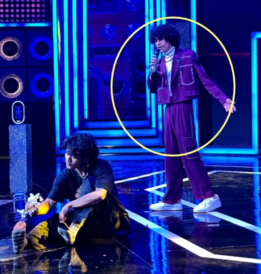 Maan Pannu performing in the music reality show I-Popstar (2025)