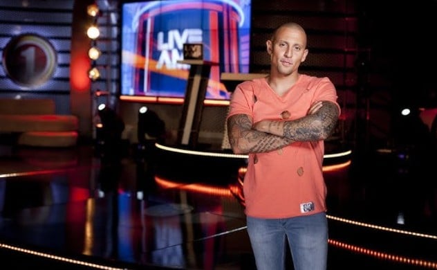 DJ Warras on the set of the television show Live Amp (2012)