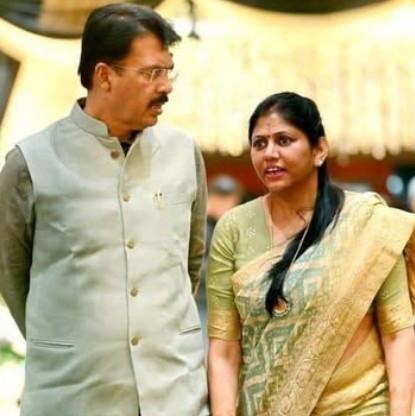 Sanjay Saraogi with his wife