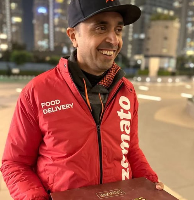 Albinder Singh Dhindsa while delivering a Zomato order